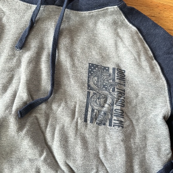 Howitzer don’t tread on me color black hoodie - Picture 2 of 2